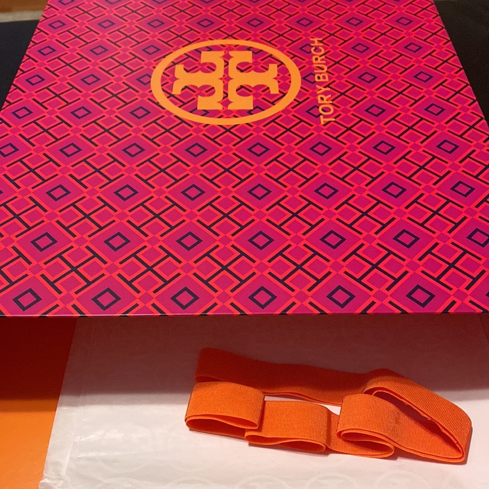 Tory‎ Burch Box - Large - Picture 2 of 3